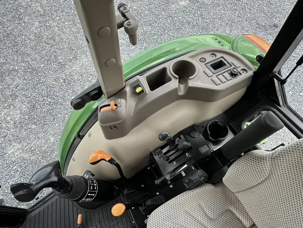 2018 John Deere 5075E